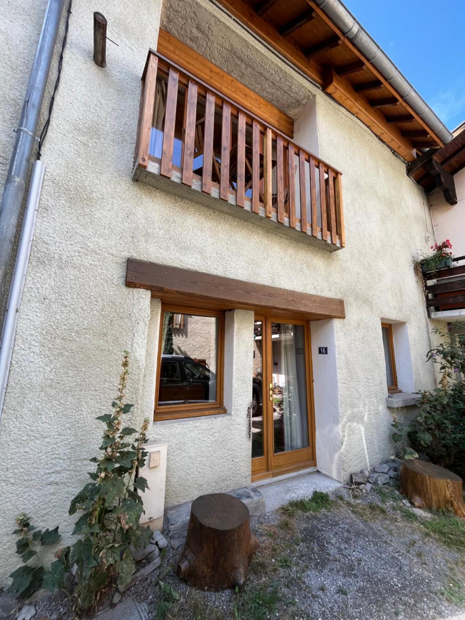 The Stable House Bourg D'Oisans -Bike/Hike/Ski Le Bourg-dʼOisans Dış mekan fotoğraf